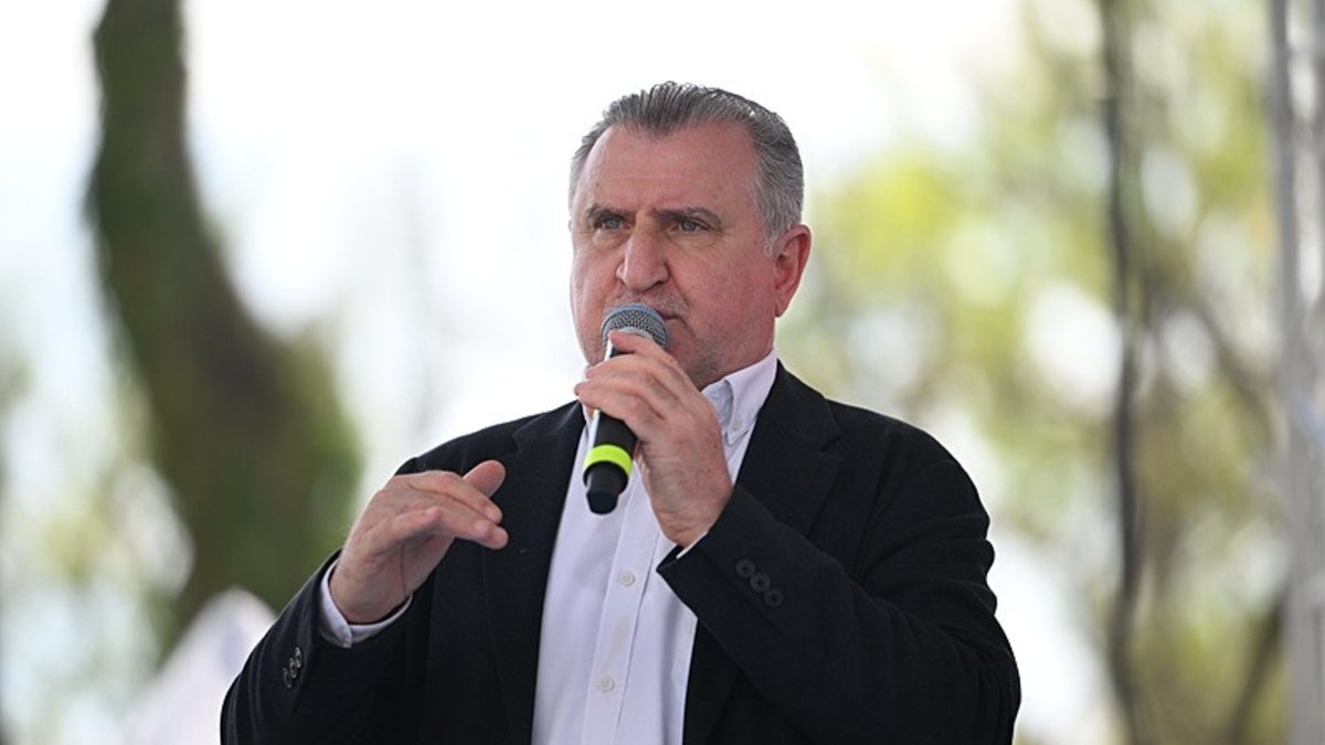 Gençlik ve Spor Bakanı Osman Aşkın Bak: Galatasaray amatör branşlara verdiği destekle çok daha büyük başarılar elde edecek