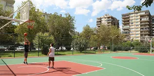 Bayraklı’da basketbol sahaları yenileniyor