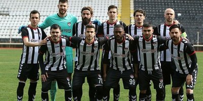 Manisaspor'da futbolcular ödeme bekliyor