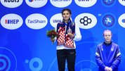 Gümüş kız Nesrin Baş