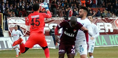 Elazığspor, Denizlispor'u tek golle geçti