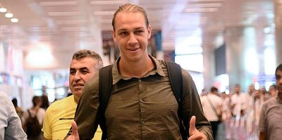 Hayalleri için geldi