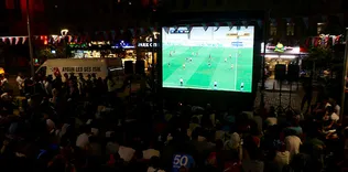 Kent Meydanı tribün gibiydi