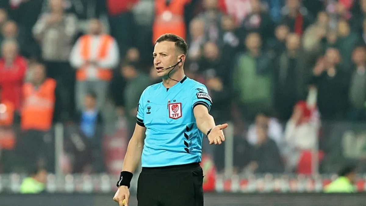 Dev derbinin hakemi belli oldu! İşte Kadıköy'de düdük çalacak isim