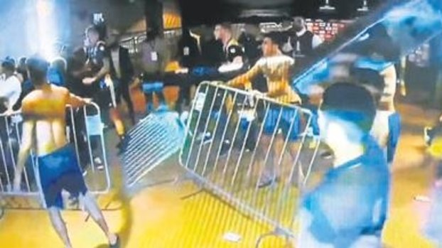 Boca elendi olay çıktı
