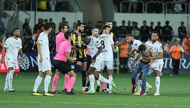 Son dakika: Beşiktaşlı futbolculara saldıran şahsın hapsi isteniyor!