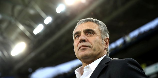 Lider sahaya çıkıyor! İşte sürpriz Başakşehir maçı 11'i