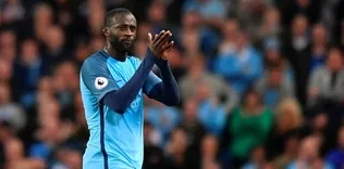 M.City, Yaya Toure’nin sözleşmesini yeniledi