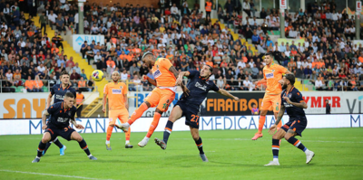 Lider Alanyaspor evinde kayıp!