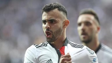 Rachid Ghezzal’a pastalı kutlama