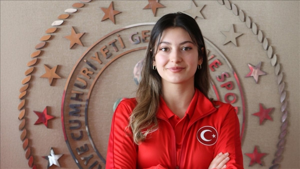 Milli atıcı Damla Köse, Avrupa Havalı Silahlar Şampiyonası'nda altın madalya kazandı!