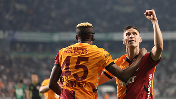 Sallai finale uçurdu