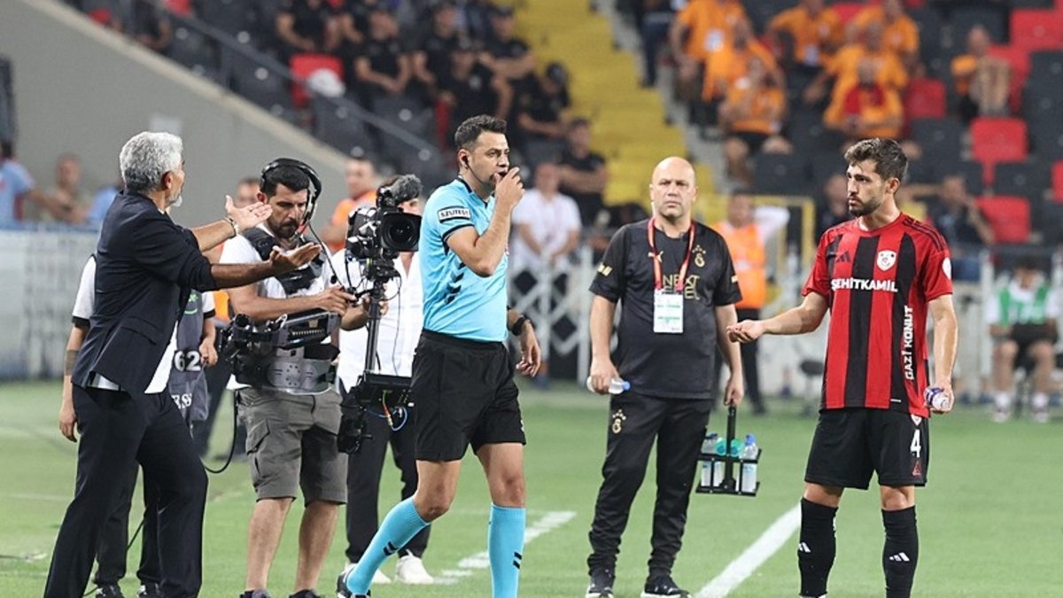 Gaziantep FK-Galatasaray maçında kırmızı kart kararı! İşte o pozisyon Gaziantep FK-Galatasaray maçında kırmızı kart kararı! İşte o pozisyon