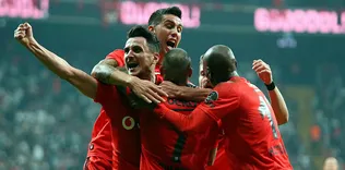 Mustafa Pektemek’ten enfes gol