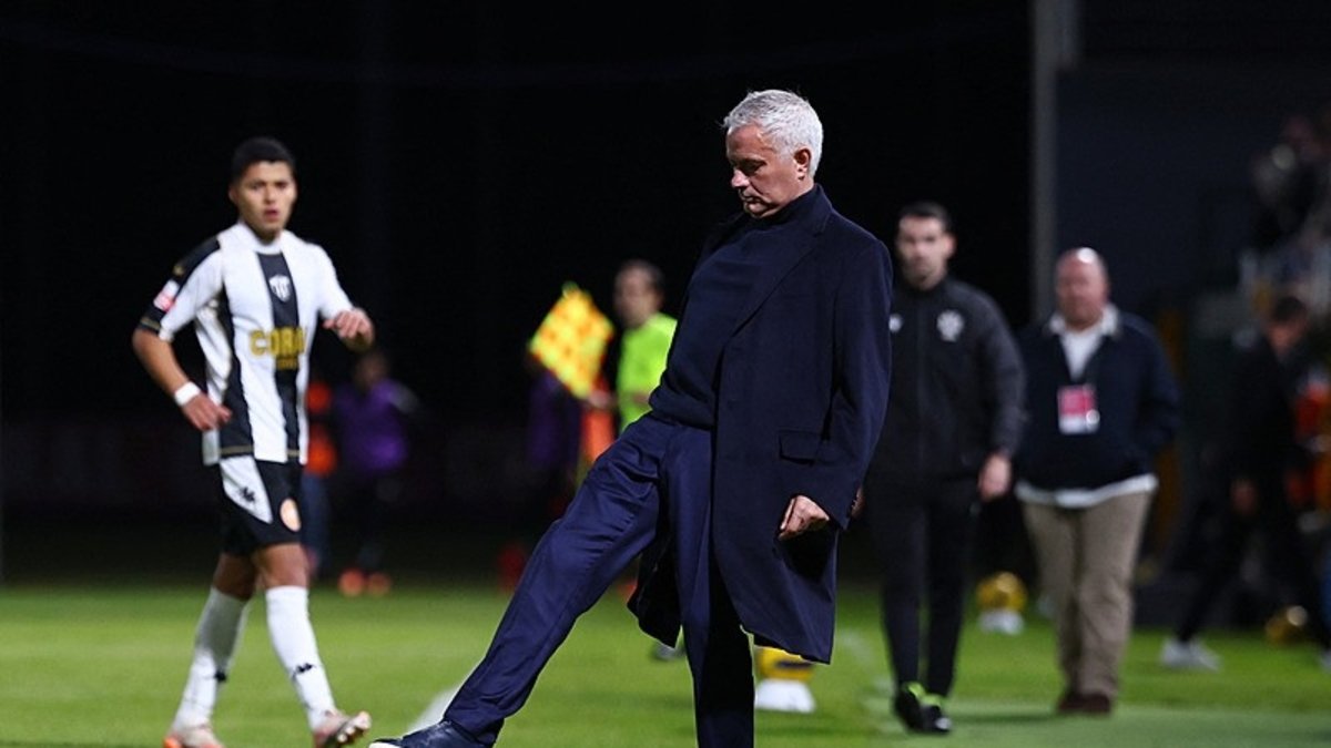 Mourinho'lu Benfica'dan müthiş geri dönüş