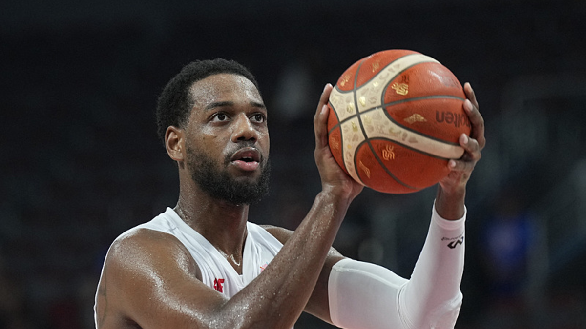 Anadolu Efes Jordan Loyd'u kadrosuna kattı!