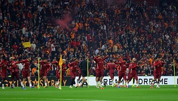 İlk kutlama havalimanında