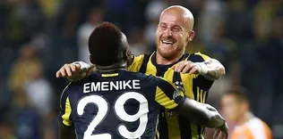 Advocaat ipleri eline aldı