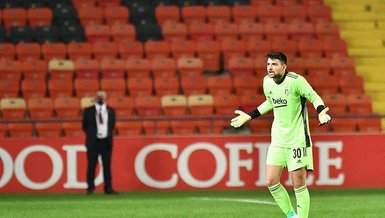 Son dakika transfer haberi: Beşiktaş'ta kaleye 2 aday! Mert Günok ve Gökhan Akkan... (BJK spor haberi)