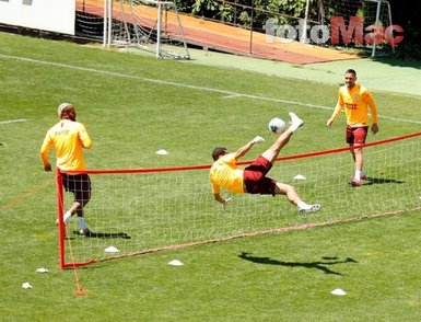 Fatih Terim neşteri vuruyor! İşte yeni model Galatasaray