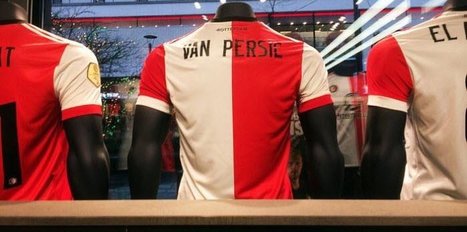 Van Persie formaları satışa çıktı