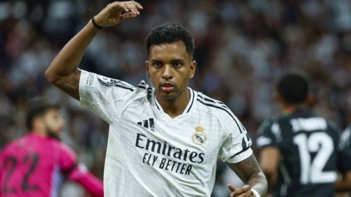 TRANSFER HABERİ - Fenerbahçe’den Rodrygo atağı! Dünya devleriyle yarışıyor TRANSFER HABERİ - Fenerbahçe’den Rodrygo atağı! Dünya devleriyle yarışıyor
