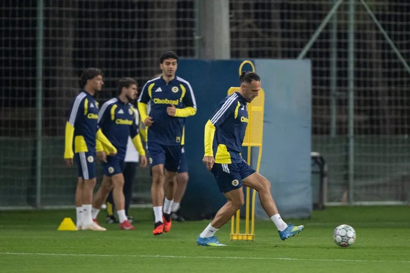 fenerbahce-slavia-prag-maci-ne-zaman-hangi-kanalda-1792473736507.jpg Fenerbahçe - Slavia Prag maçı ne zaman, hangi kanalda? - 1