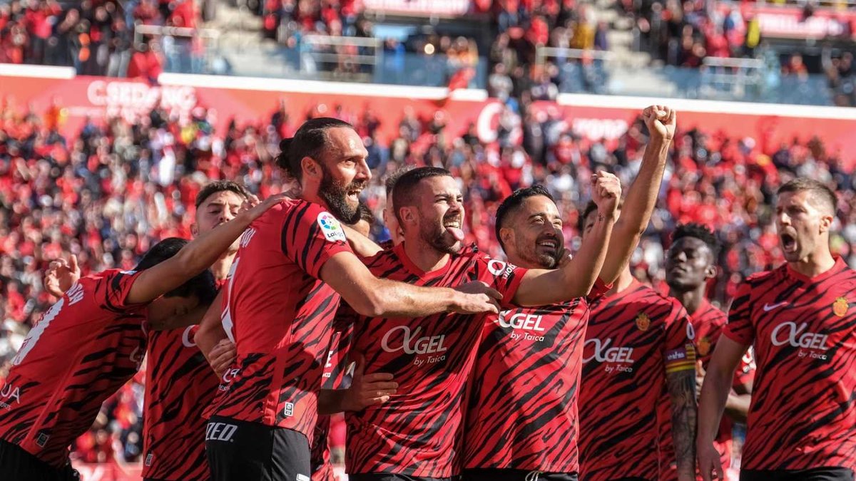 Fenerbahçe eski golcüsünün peşinde! Bonservis bedeli açıklandı