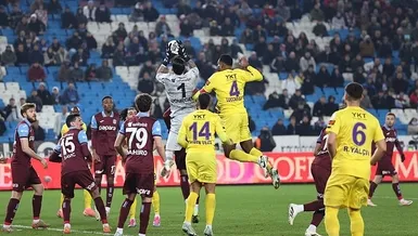 Tribünler boş kaldı