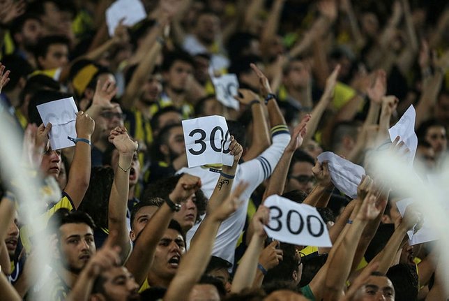 Fenerbahçe tribünlerinde Ersun Yanal sesleri!