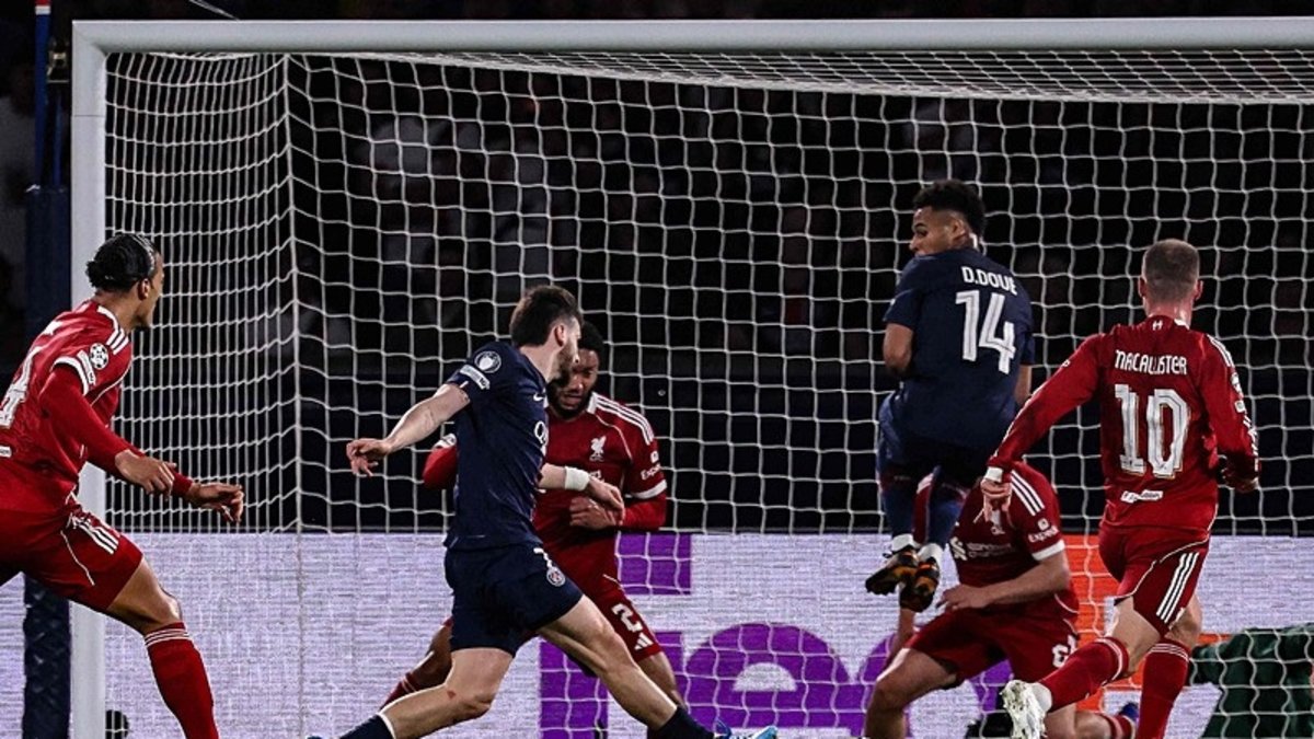 Liverpool'u deviren PSG avantajı kaptı!