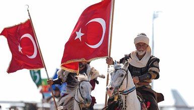 Görkemli kapanış