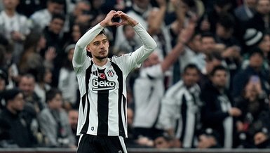 Gol yükü Muçi'den