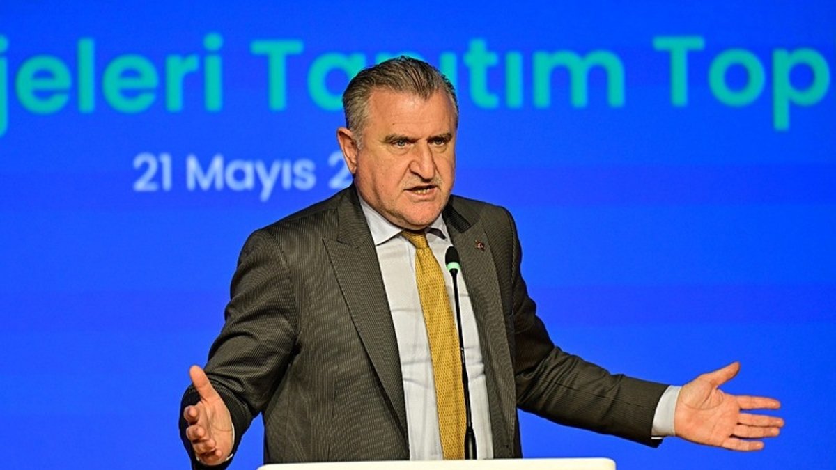 Bakan Bak tebrik etti