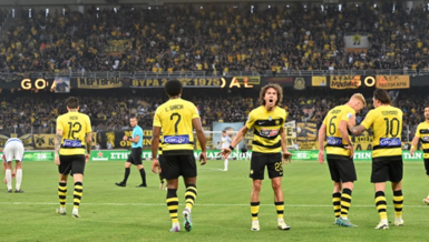 Gol düellosu AEK Atina’nın: 4-3