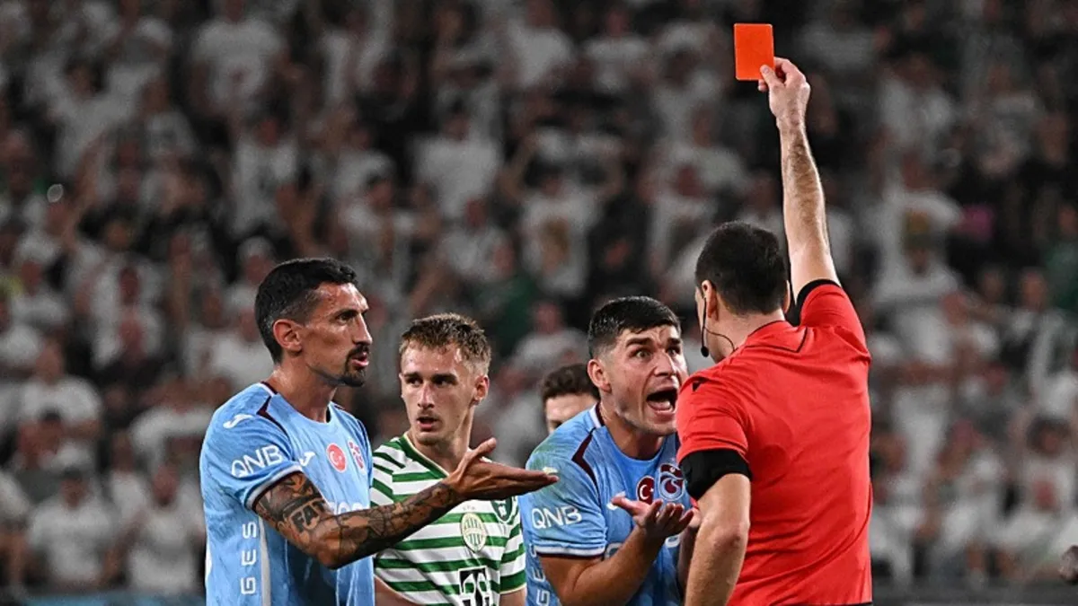 Trabzonspor'da Malinovskyi kırmızı kart gördü, takım 10 kişi kaldı