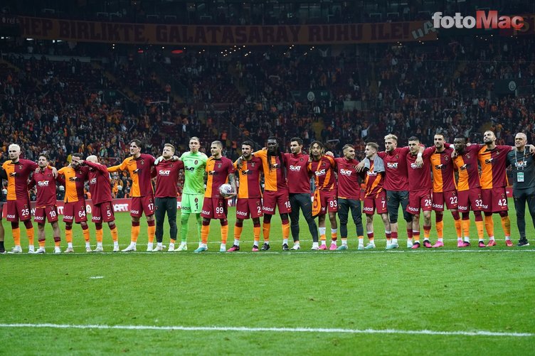 Galatasaray'a transferde kötü haber! Skoras'ın yeni takımı...