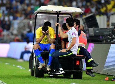 Danilo’nun gözyaşları Brezilya - Arjantin maçının önüne geçti!