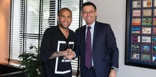 Dani Alves’ten Barcelona başkanına tepki!