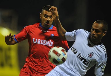 Karabükspor - Beşiktaş Spor Toto Süper Lig 3. hafta mücadelesi
