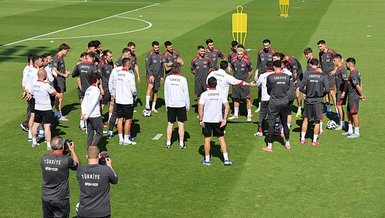 Ay-yıldızlılar toplandı