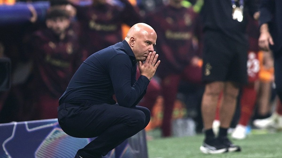 Arne Slot Galatasaray'ı unutamıyor! Yine isyan etti Arne Slot Galatasaray'ı unutamıyor! Yine isyan etti