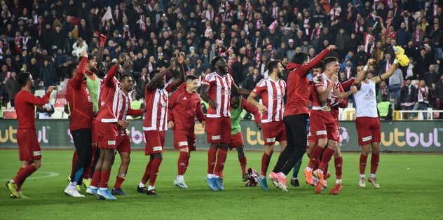 Sivasspor 3 1 Fenerbahce Mac Sonucu Son Dakika Fenerbahce Haberleri Fotomac