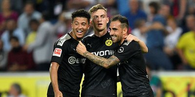 Borussia Dortmund 3 puanı 3 golle aldı