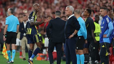 Talisca 3 dakikada kızardı