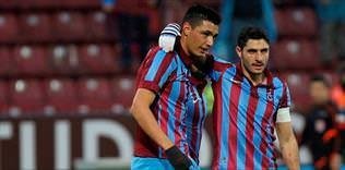 Özer'den kırmızı siftahı