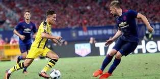 Dortmund galibiyetle başladı