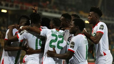 Burkina Faso - Kamerun: 3-3 | Penaltılar: 3-5 | MAÇ SONUCU - ÖZET (Aboubakar'dan Kamerun'a can suyu)