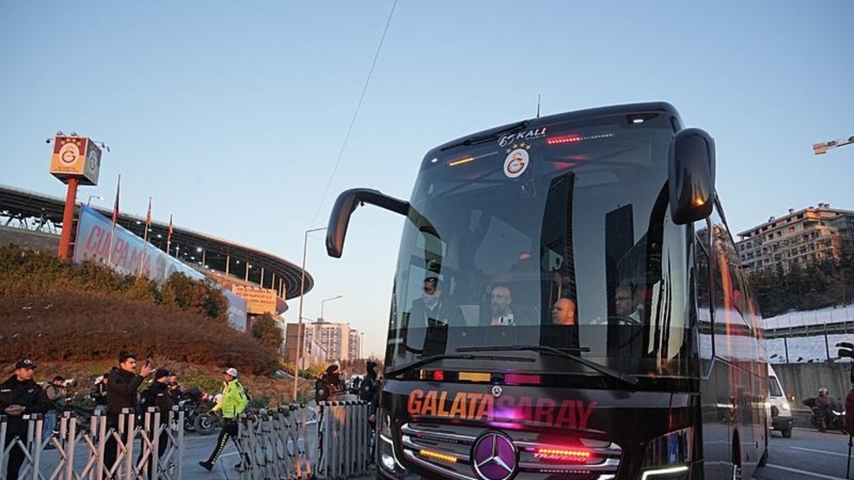 Galatasaray maç için RAMS PARK'a geldi!