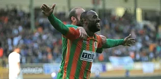 Vagner Love keyifli